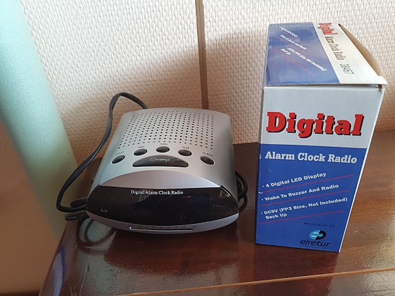 Digitaalinen herätyskello radio