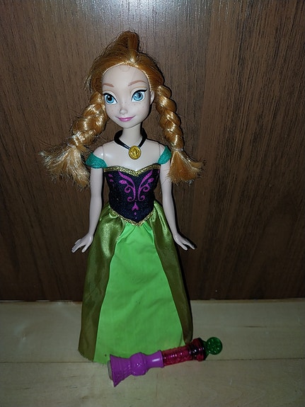 Frozen Anna nukke