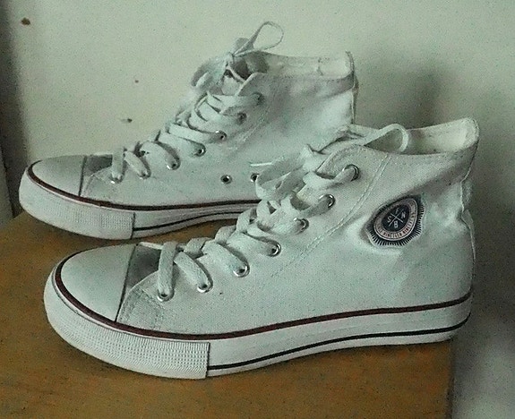 Valkoiset converse - tyyliset tennarit 40