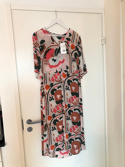 Solmu Karuselli -mekko, Marimekko