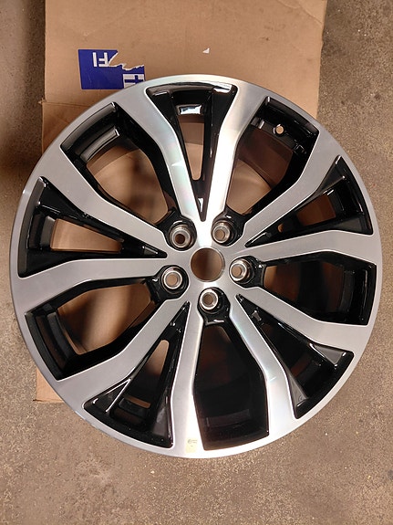 Ford Explorer NOS 20" vanne