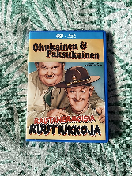 Ohukainen & Paksukainen: Rautahermoisia ruutiukkoja DVD+Blu