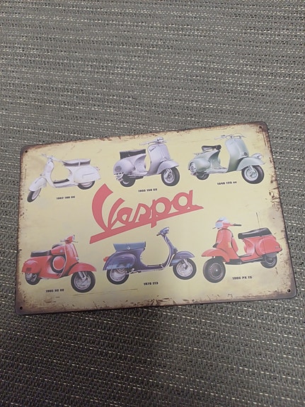 Vespa koristekyltti