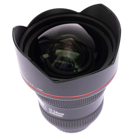Canon EF 11-24mm f/4 L laajakulmaobjektiivi + RF-konvertteri