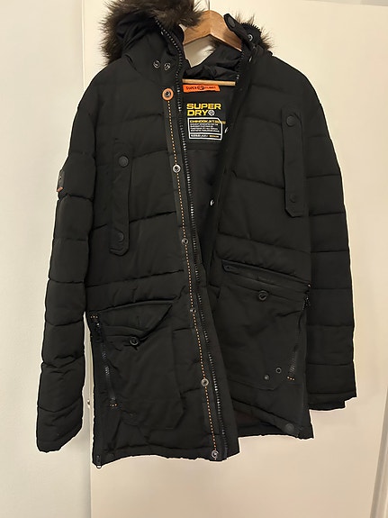 Superdry miesten parkatakki