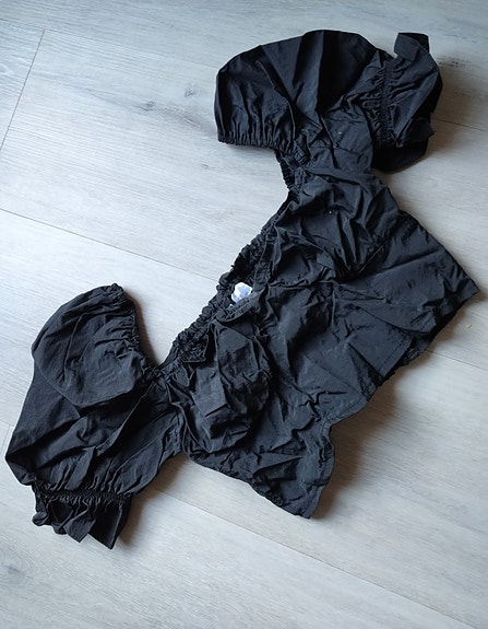 H&M lyhyt paita