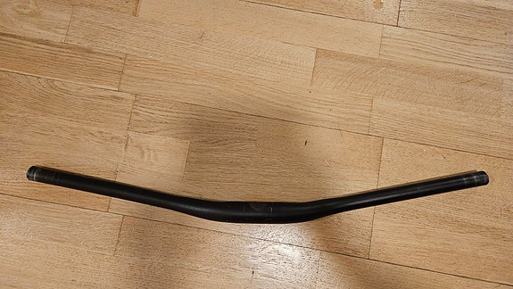 Polkupyörän ohjaustanko 680 mm, 31,8 mm, 9 deg