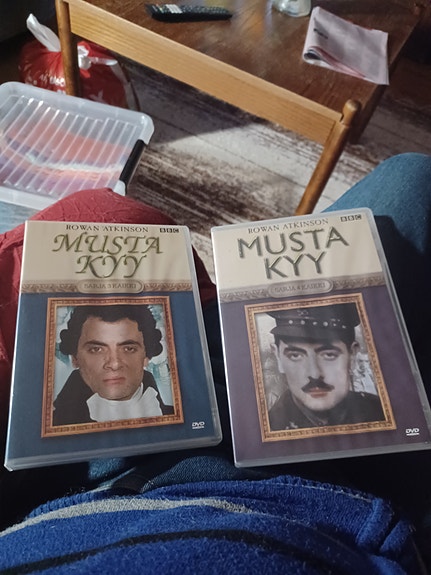 Rowan Atkinson Musta Kyy sarja 3 ja 4