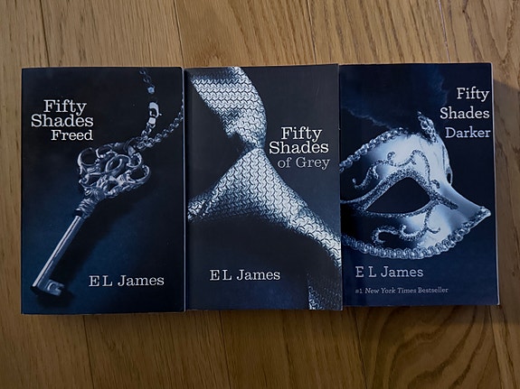 E L James Fifty Shades of Grey kirjasarja
