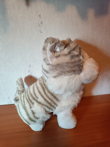 Pehmolelu kissa harmaa-valkoinen