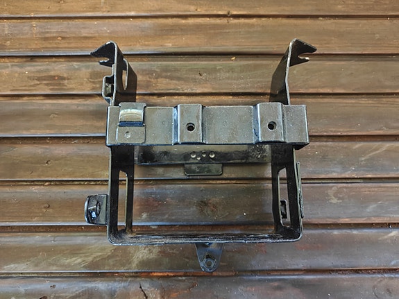 GSXR 1100 1988 Slabside akku kotelo
