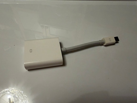 Apple Mini DisplayPort VGA -sovitin