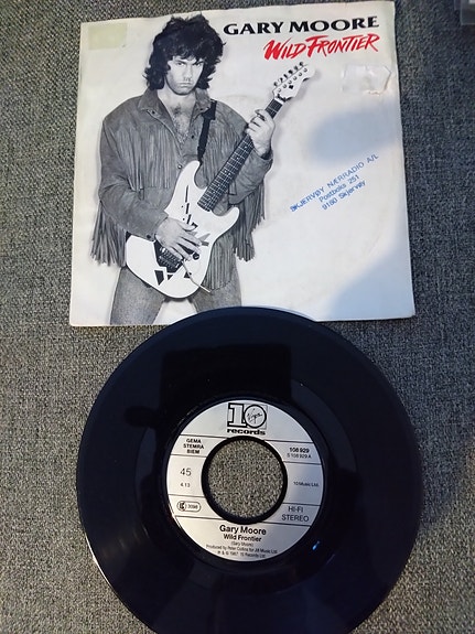 7 kpl Gary Moore 7" Single