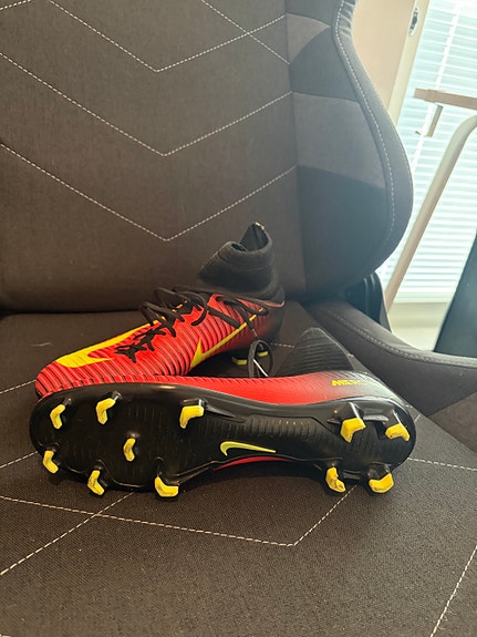 Nike Mercurial nappikset koko 40