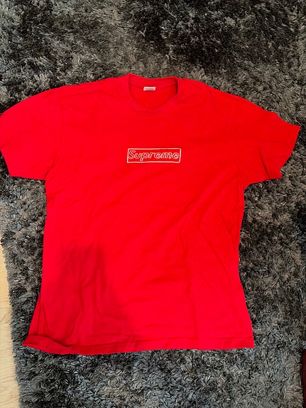 Supreme X kaws box logo t-paita