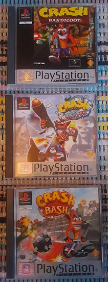 CRASH BANDICOOT