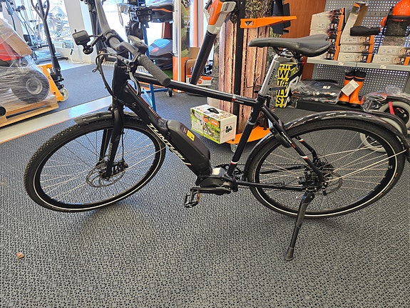 Tunturin E-Motion 85Nm EP8 koneella.
