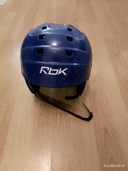 Reebok luistelukypärä
