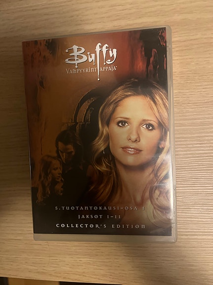 Buffy vampyyrintappaja kausi 5 osa 1 dvd  collectors edition