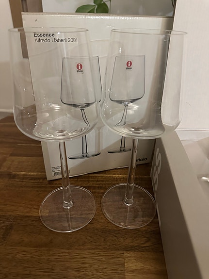 Iittala Essence viinilasit 4 kpl