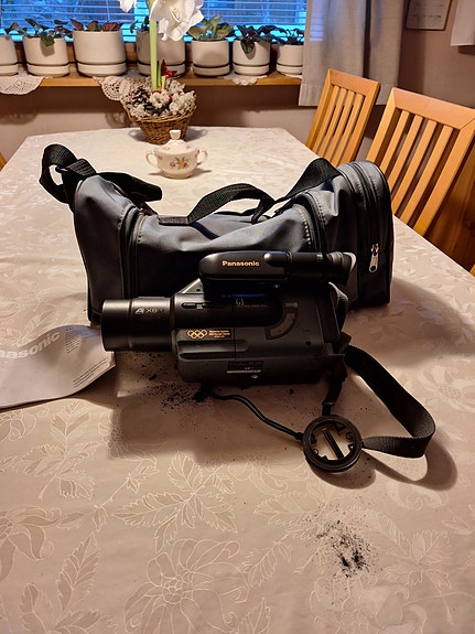 Panasonic videokamera laukulla