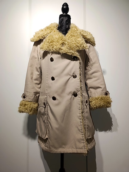 DoRose beige talvitakki tekoturkisreunuksella koko M