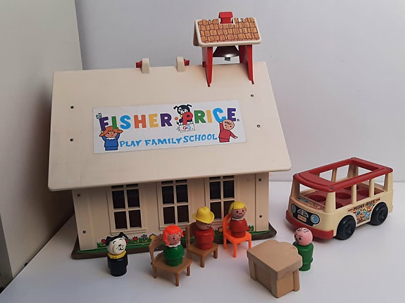 Vintage Fisher Price Play Family School ja bussi