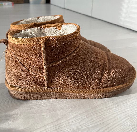 Talvikengät ”UGG” -tyyliset 39