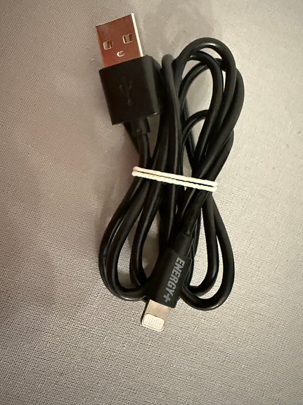 Lighting kaapeli