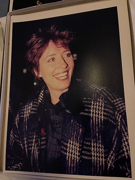 Emma Thompson värivalokuvasuurennos
