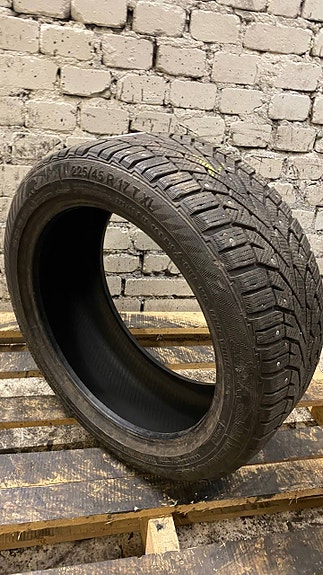 Nastarenkaat Gislaved Nord Frost 100 DOT 2015 225/45 R17 94 T XL T 94