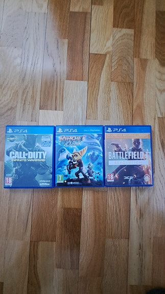 Playstation 4 pelit