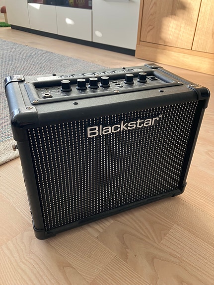 Blackstar ID:CORE 10 v2