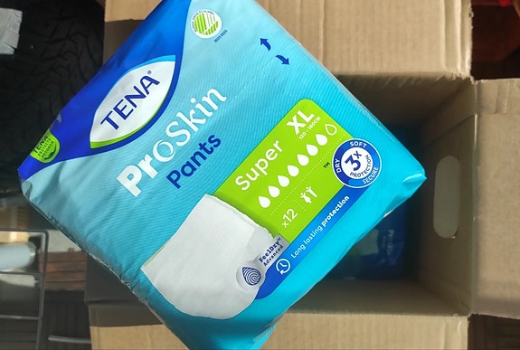 ALE: Tena Pro Skin Super XL housuvaippoja