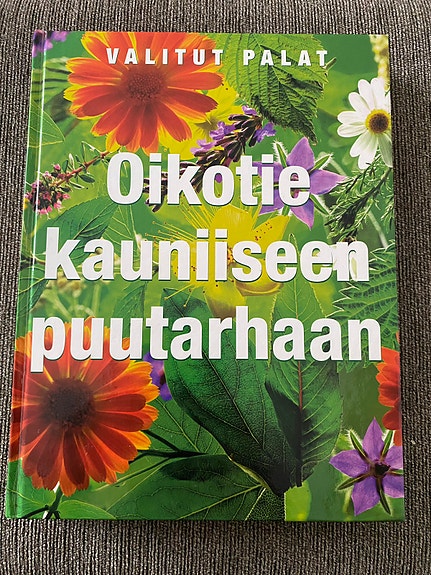 Oikotie kauniiseen puutarhaan-kirja