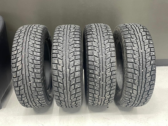 225/65R17 Nastarenkaat 4 kpl