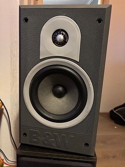 B&W DM 550 kaiuttimet