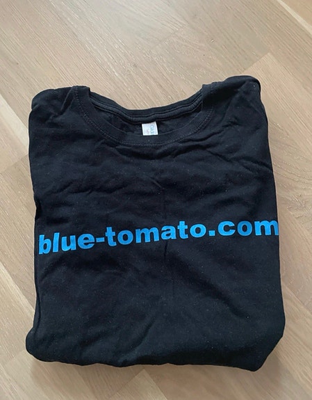 Blue tomato musta logo paita S