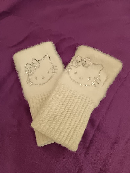 Hello Kitty kynsikkäät