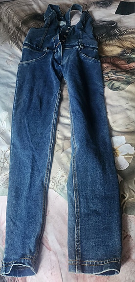 Freddy farkkuhaalari xs
