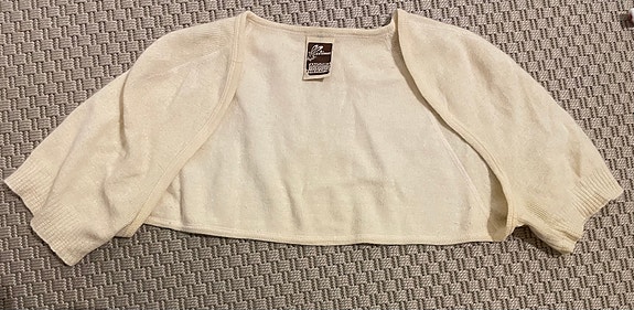 Lyhythihainen bolero 2kpl koko S ja M