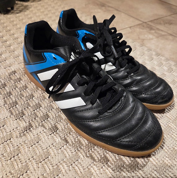 Adidas futsal / sisäpelikengät 38