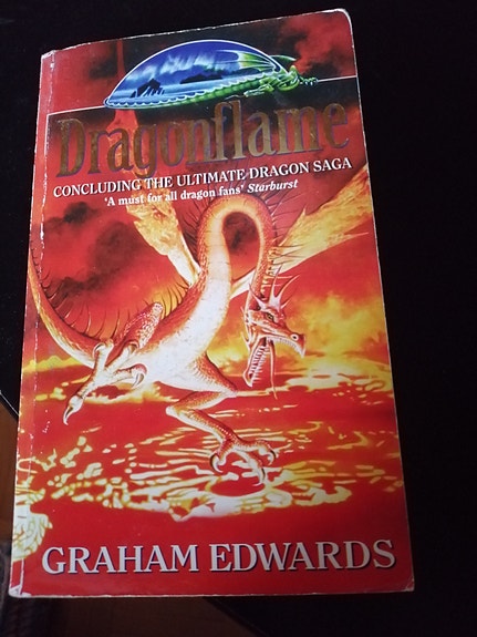 englannin kielinen Dragonflame