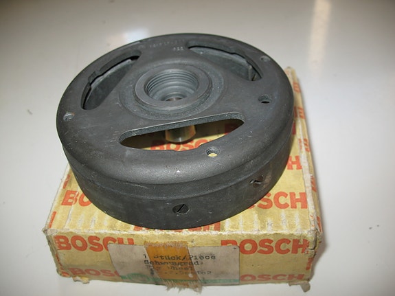 Vauhtipyörä Bosch 1215 254 309, mopediin(Sachs-Puch ?) uusi.