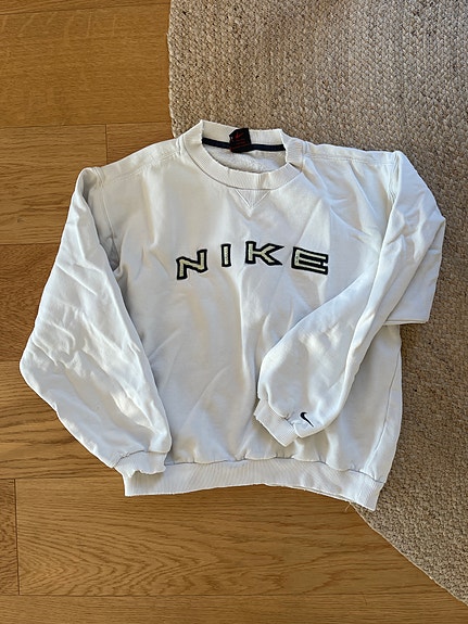 Nike vintage collegepaita