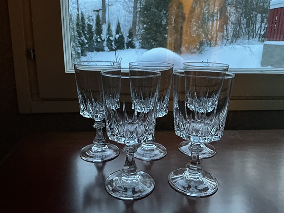 Vanhat viinilasit 5 kpl € 7/kappale
