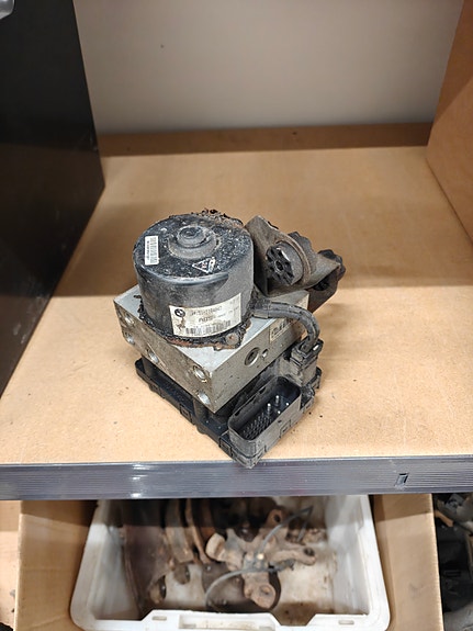 Bmw e36 abs pumppu
