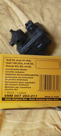 VW golf, Passat, Audi, ym. Ajovalojen korkeuden säätömoottorit