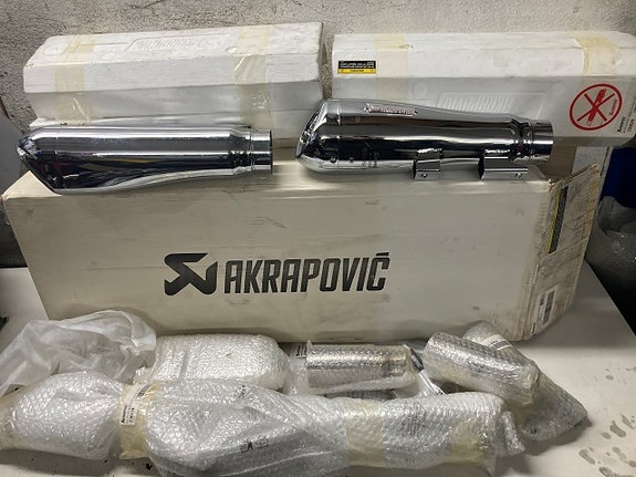 Akrapovic Exhaust System Harley-Davidson Slip-On Line Chrome, for Softail