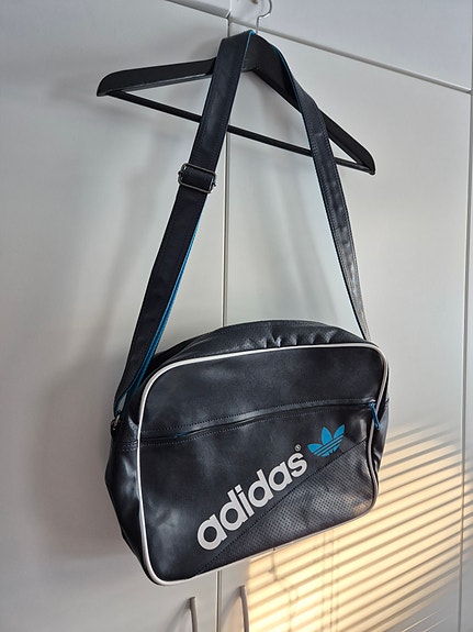 Adidas Airliner laukku
